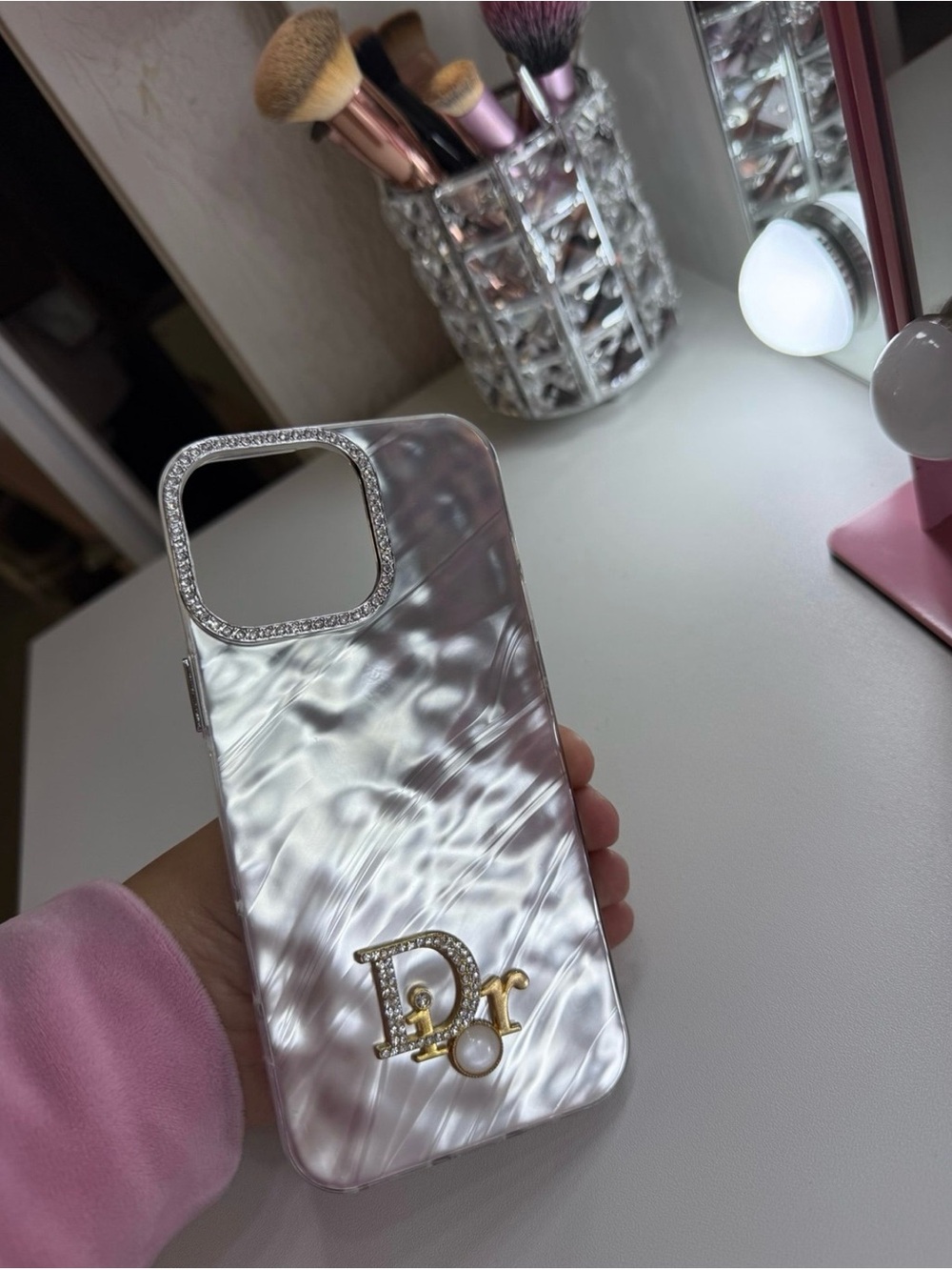 Pearlescent White Iridescent Phone Case with Gold Accent iPhone 16 pro max